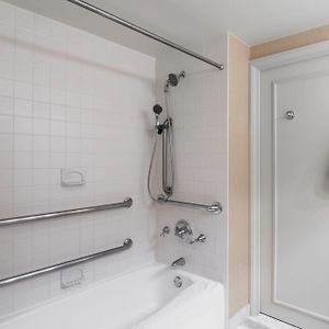 Deluxe King Room Disability Access